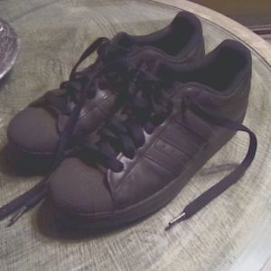 Adidas shell toe size 8 wore  less then 5 times